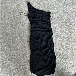 Elegant Black One-Shoulder Dress